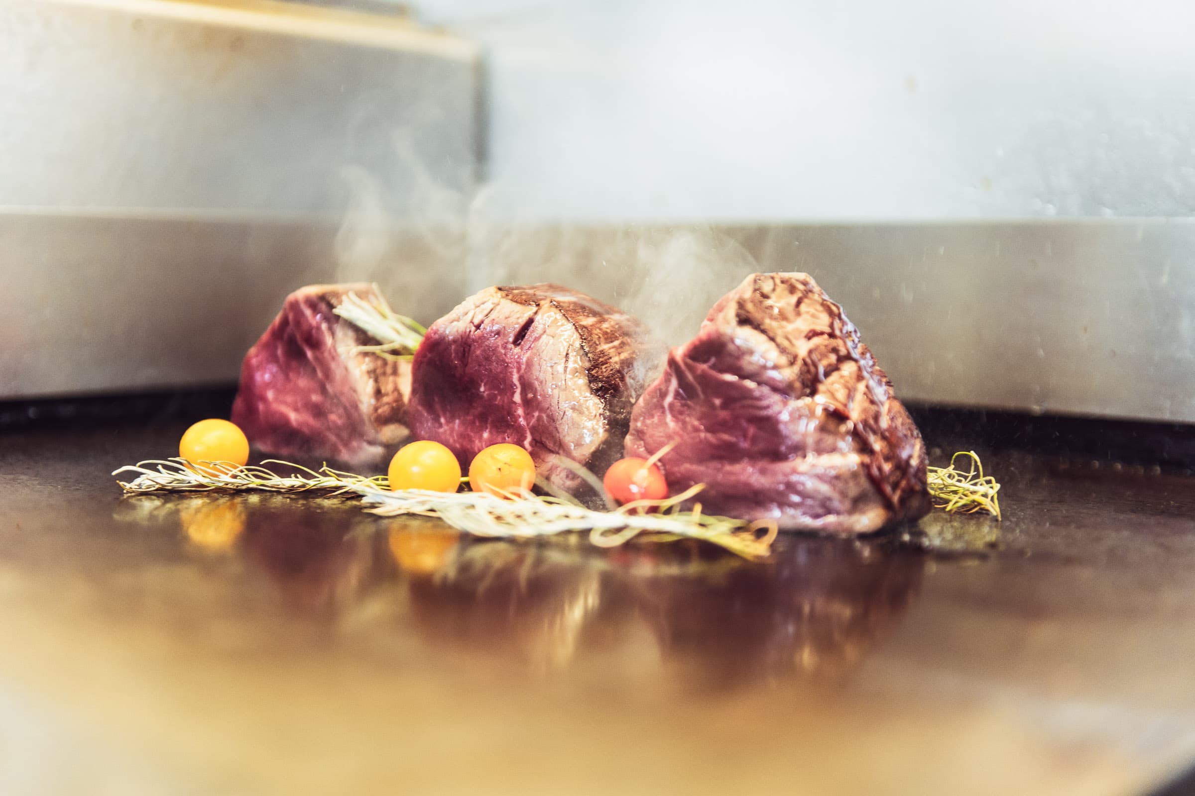 frische Rinderfilets auf dem Grill